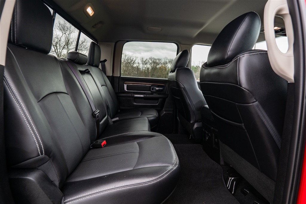 RAM2500 Laramie Crew Cab SWB 4WD29