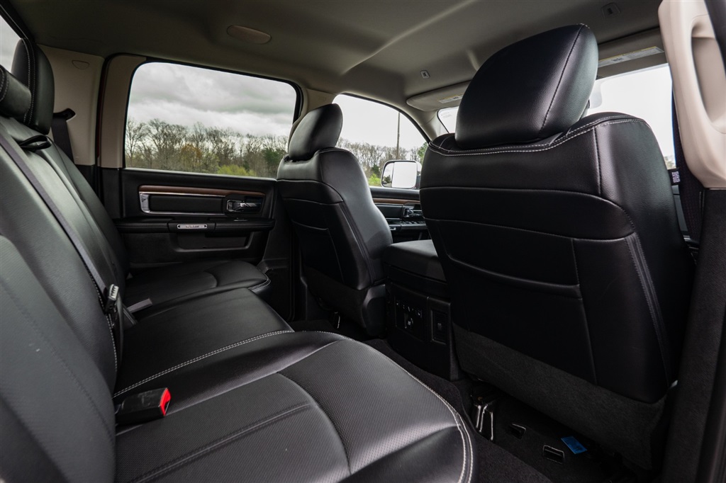 RAM2500 Laramie Crew Cab SWB 4WD30