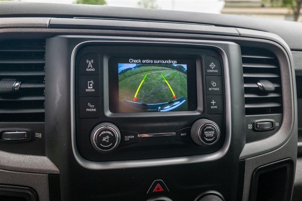 RAM3500 Tradesman Crew Cab 4WD DRW17