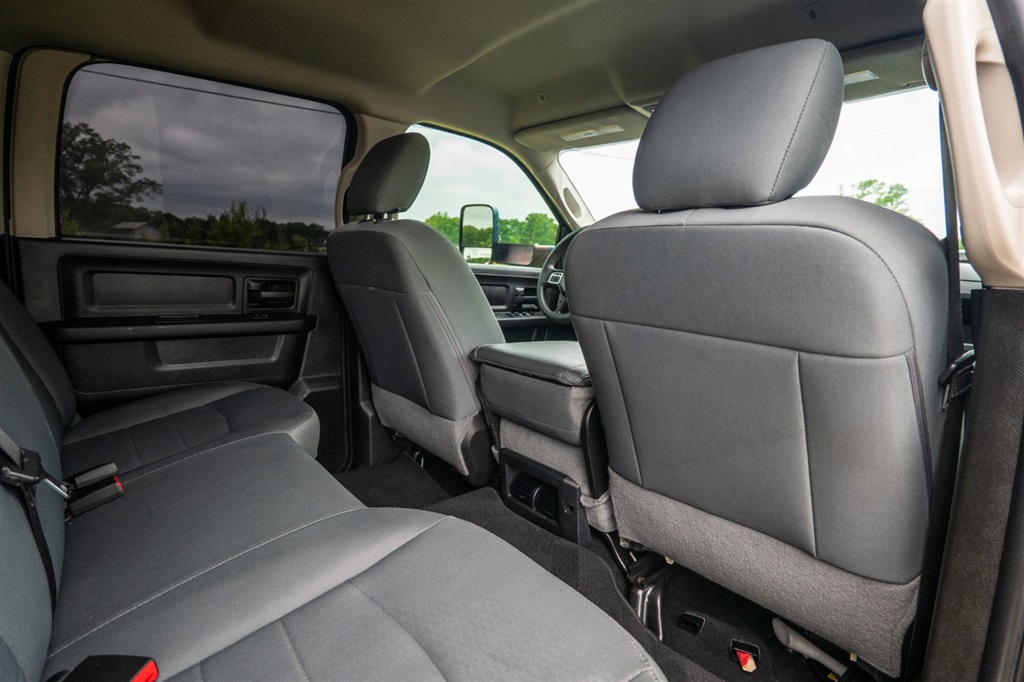 RAM3500 Tradesman Crew Cab 4WD DRW26
