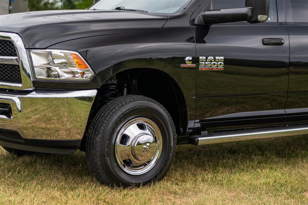 RAM3500 Tradesman Crew Cab 4WD DRW6