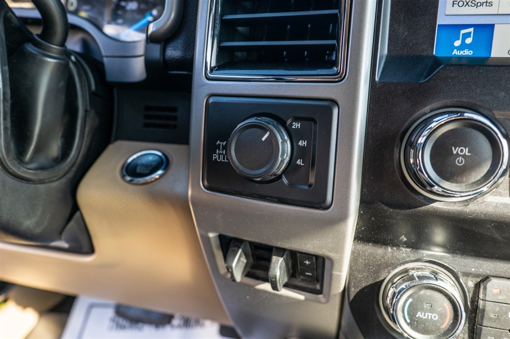 FordF-350 SD Lariat  Ultimate Crew Cab 4WD26