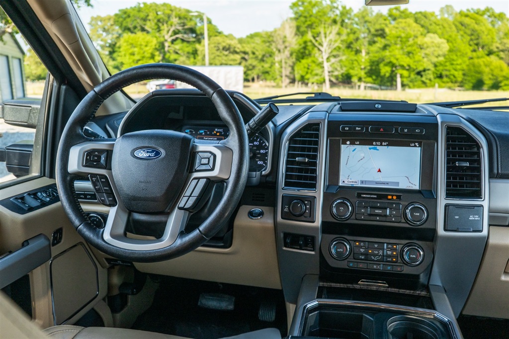 FordF-350 SD Lariat  Ultimate Crew Cab 4WD32