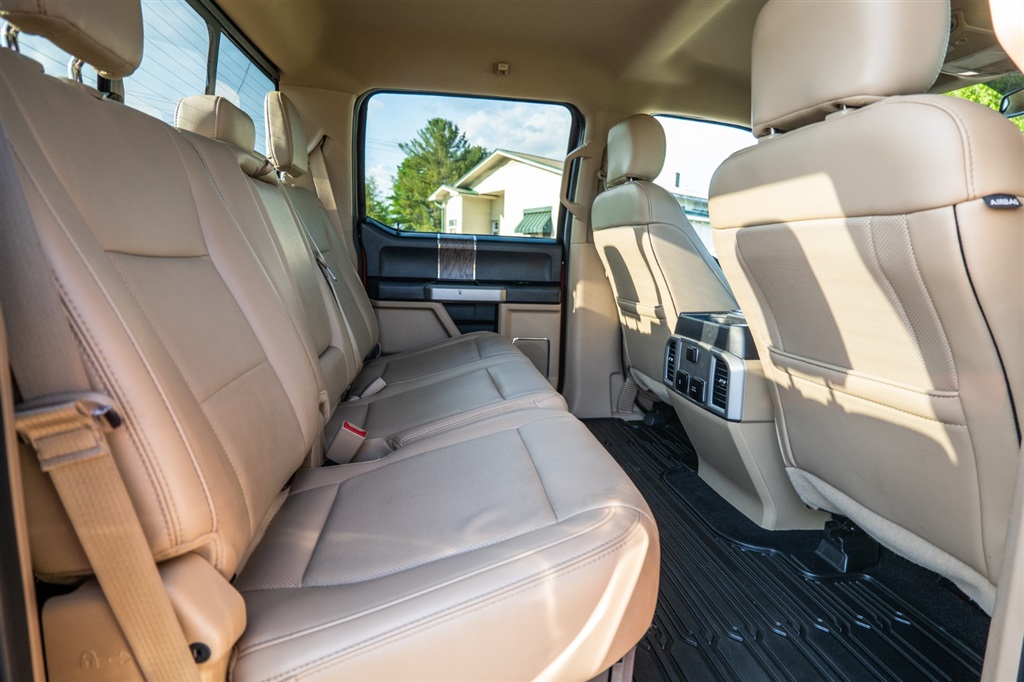 FordF-350 SD Lariat  Ultimate Crew Cab 4WD34