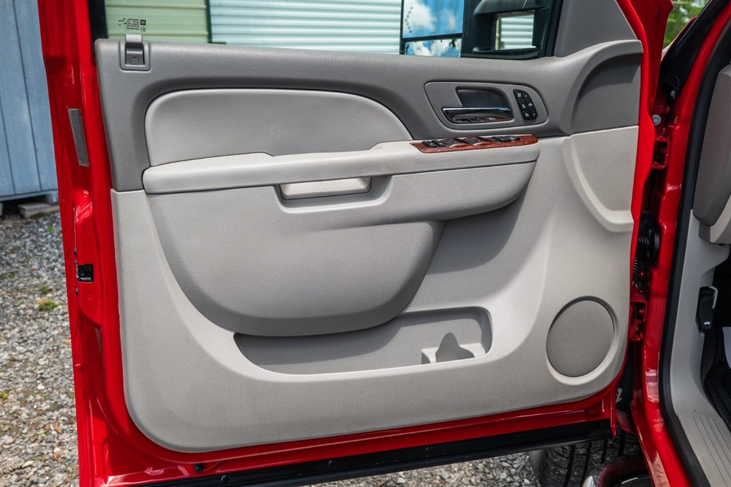 GMCSierra 3500HD SLT Crew Cab 4WD13