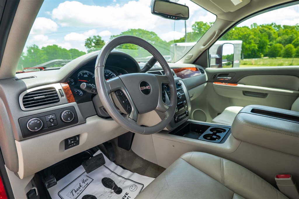 GMCSierra 3500HD SLT Crew Cab 4WD16