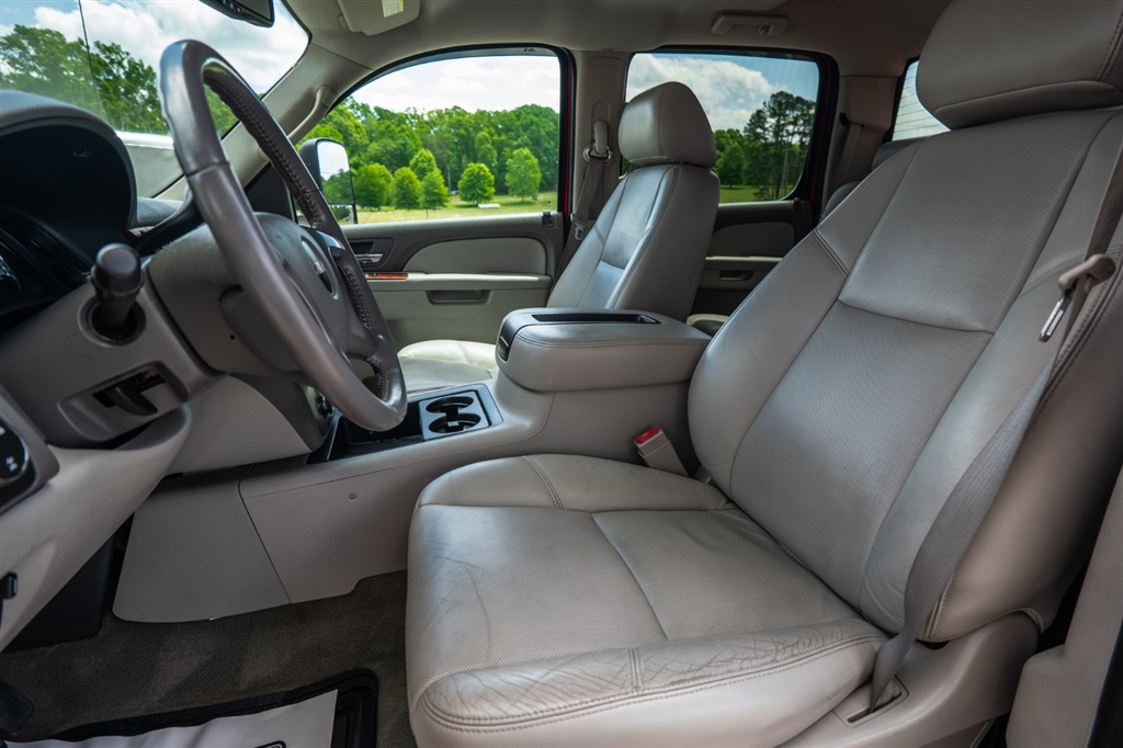 GMCSierra 3500HD SLT Crew Cab 4WD18