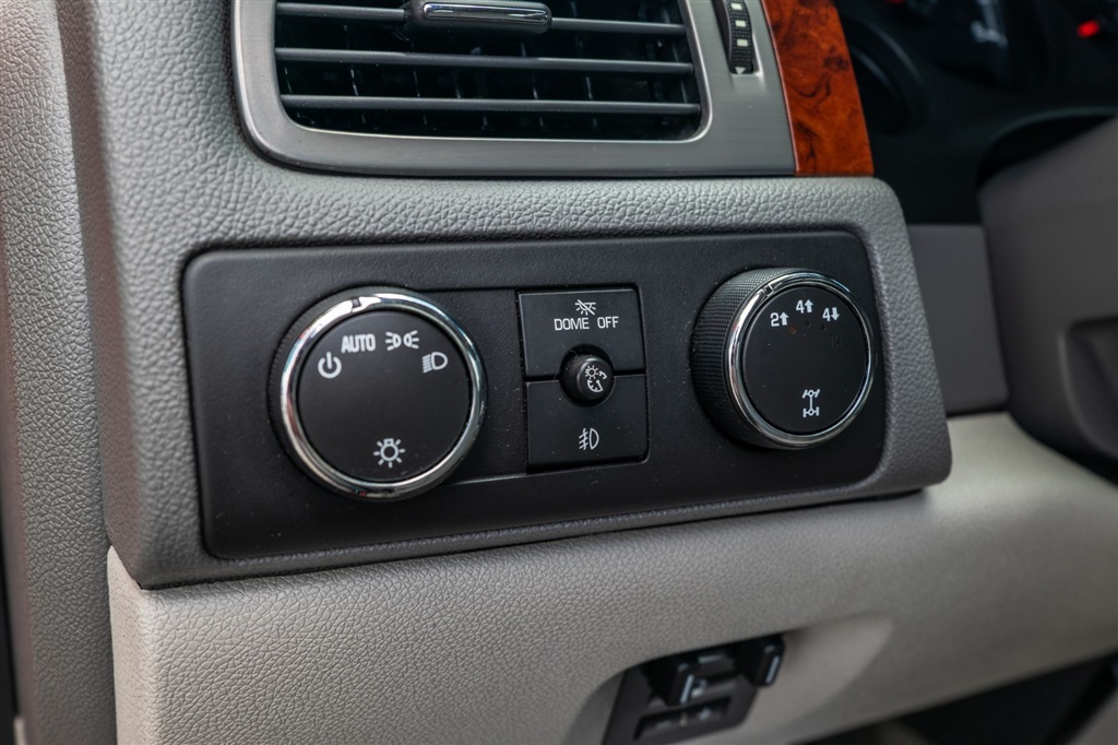 GMCSierra 3500HD SLT Crew Cab 4WD19