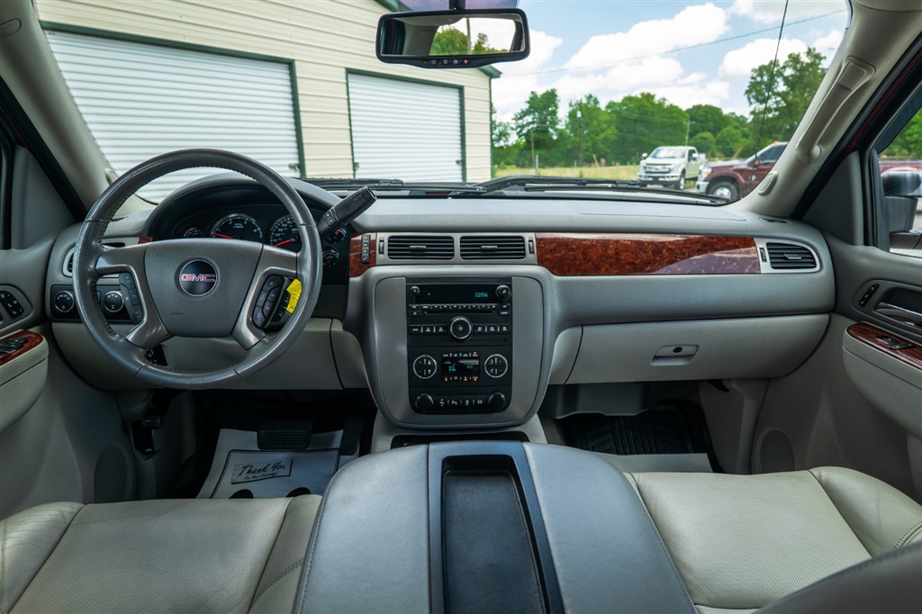GMCSierra 3500HD SLT Crew Cab 4WD26