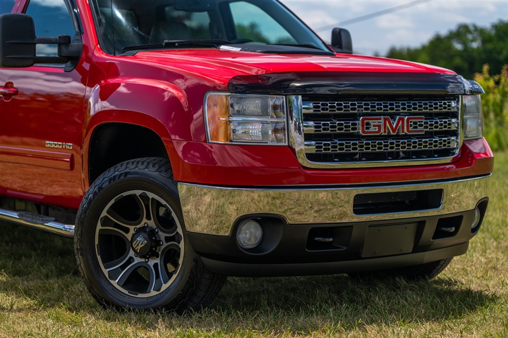 GMCSierra 3500HD SLT Crew Cab 4WD5