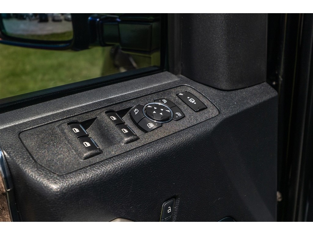 FordF-250 SD Lariat Crew Cab 4WD16