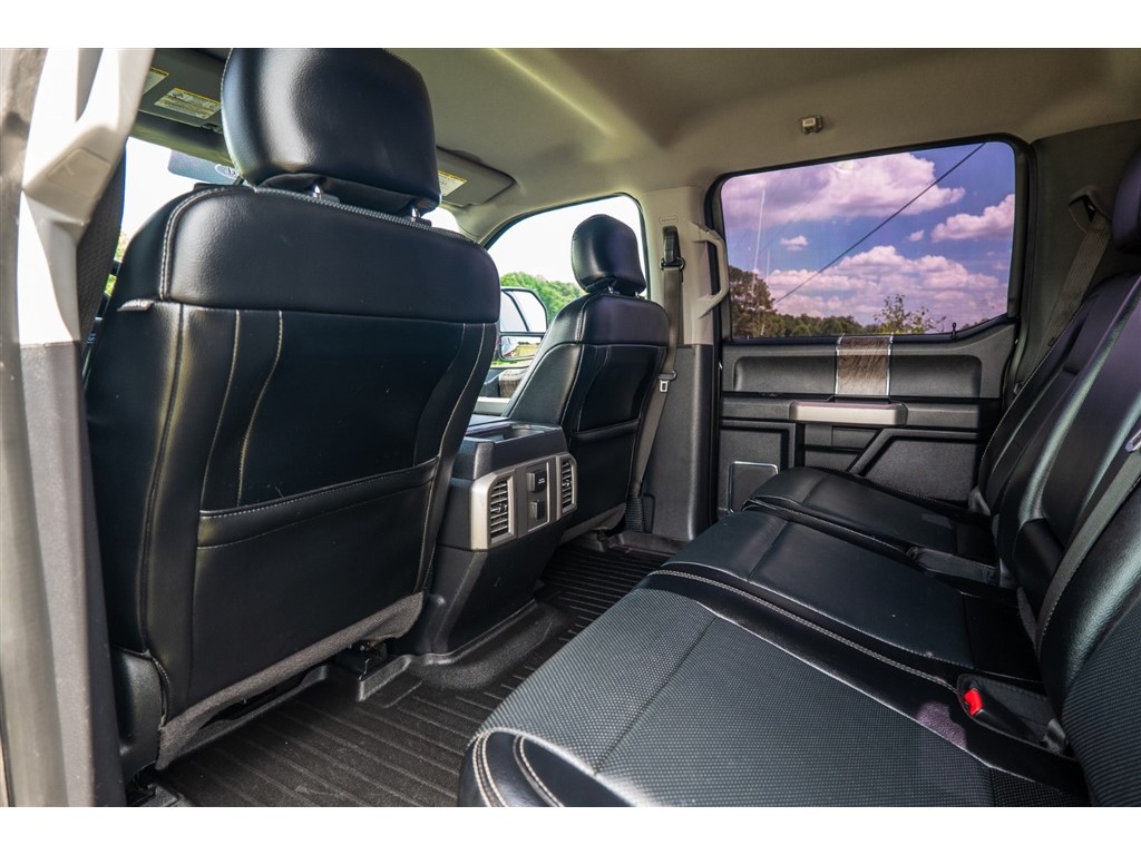 FordF-250 SD Lariat Crew Cab 4WD33