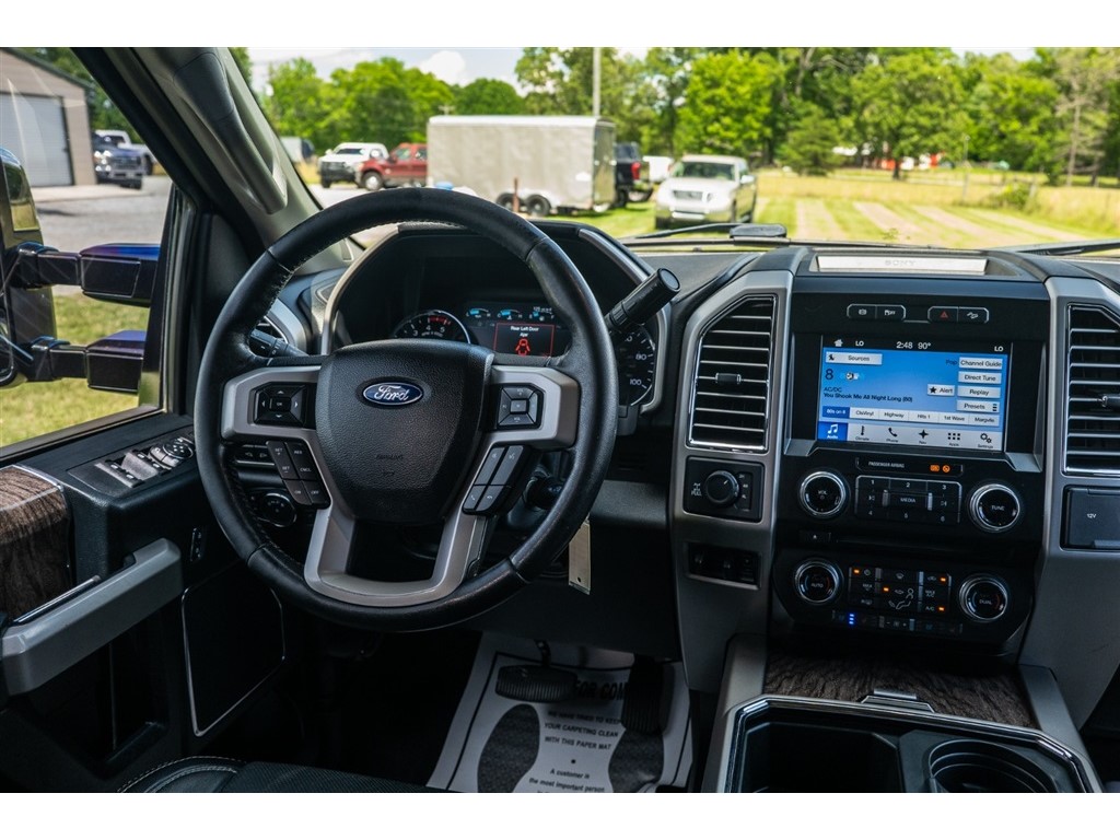 FordF-250 SD Lariat Crew Cab 4WD37