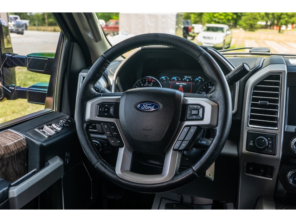 FordF-250 SD Lariat Crew Cab 4WD39