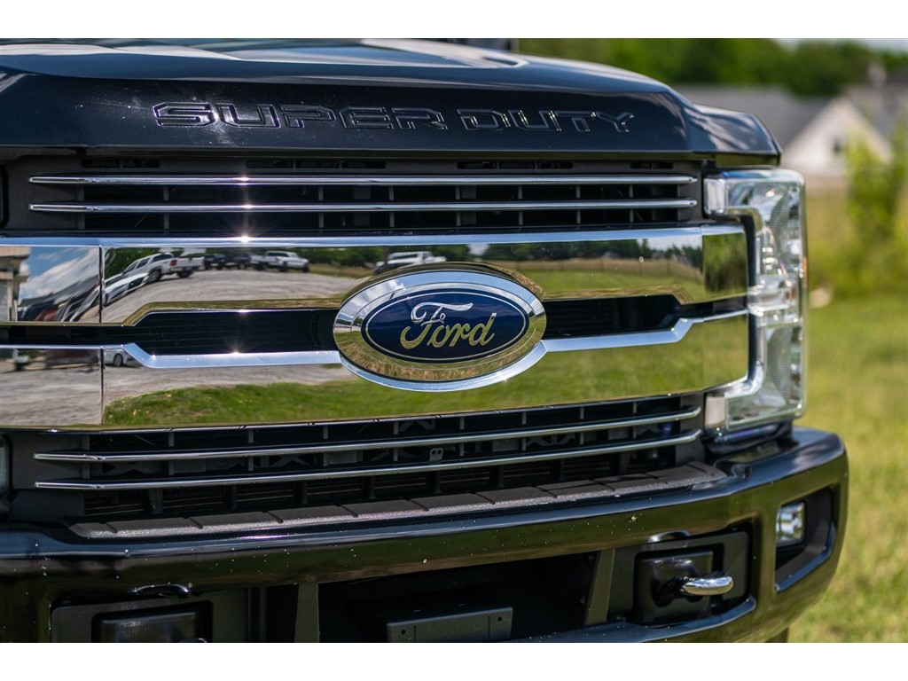 FordF-250 SD Lariat Crew Cab 4WD4