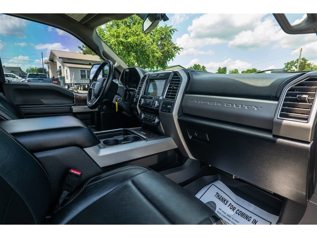 FordF-250 SD Lariat Crew Cab 4WD44