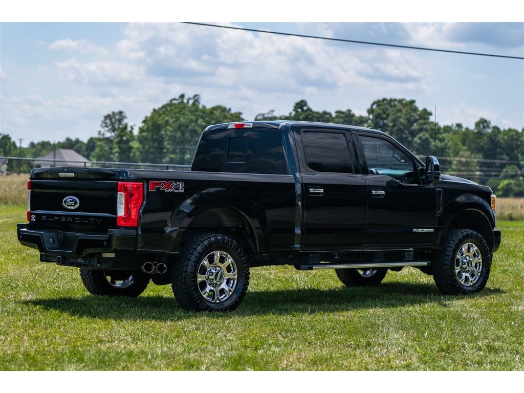 FordF-250 SD Lariat Crew Cab 4WD7