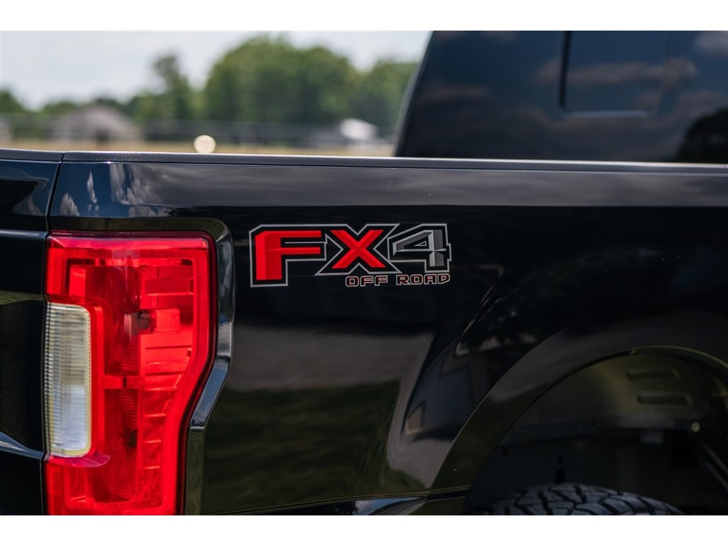 FordF-250 SD Lariat Crew Cab 4WD9