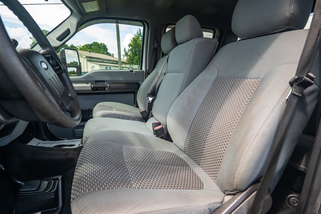 FordF-250 SD XLT Crew Cab 4WD23