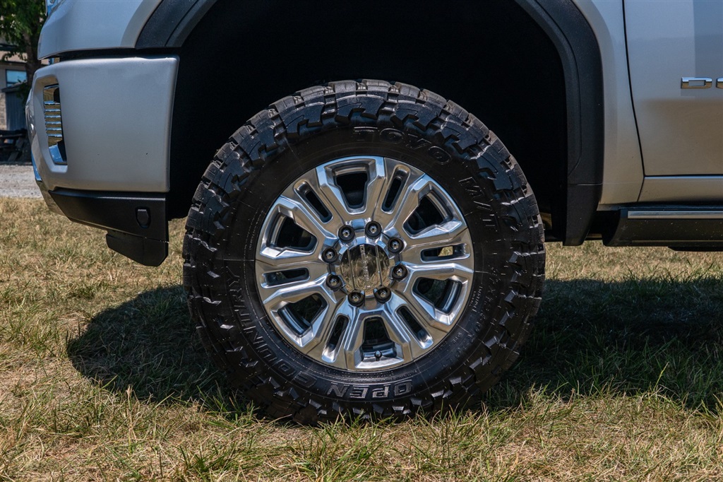 GMCSierra 2500HD Den10