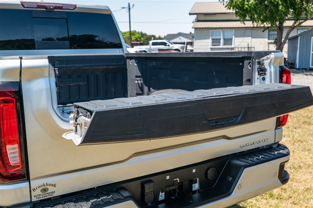 GMCSierra 2500HD Den13