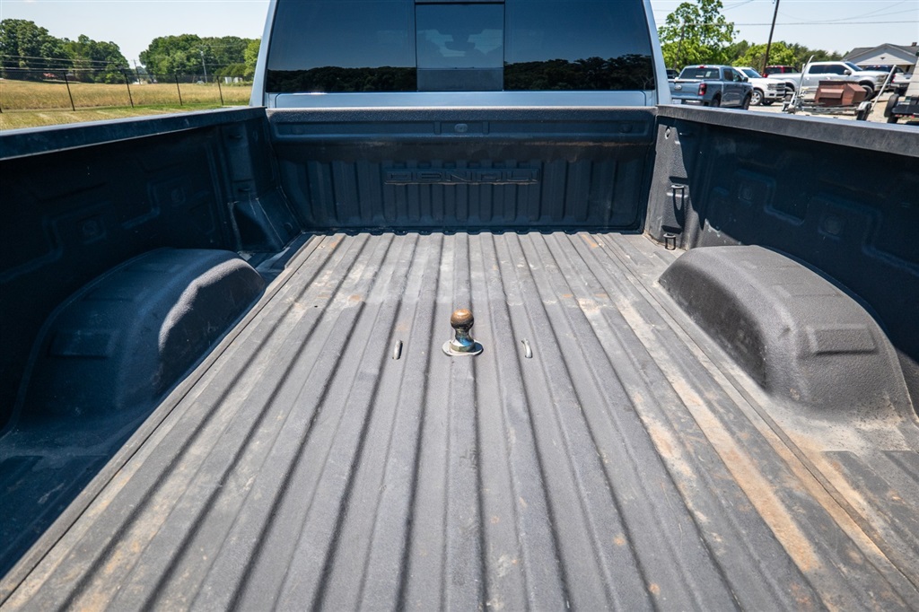 GMCSierra 2500HD Den14