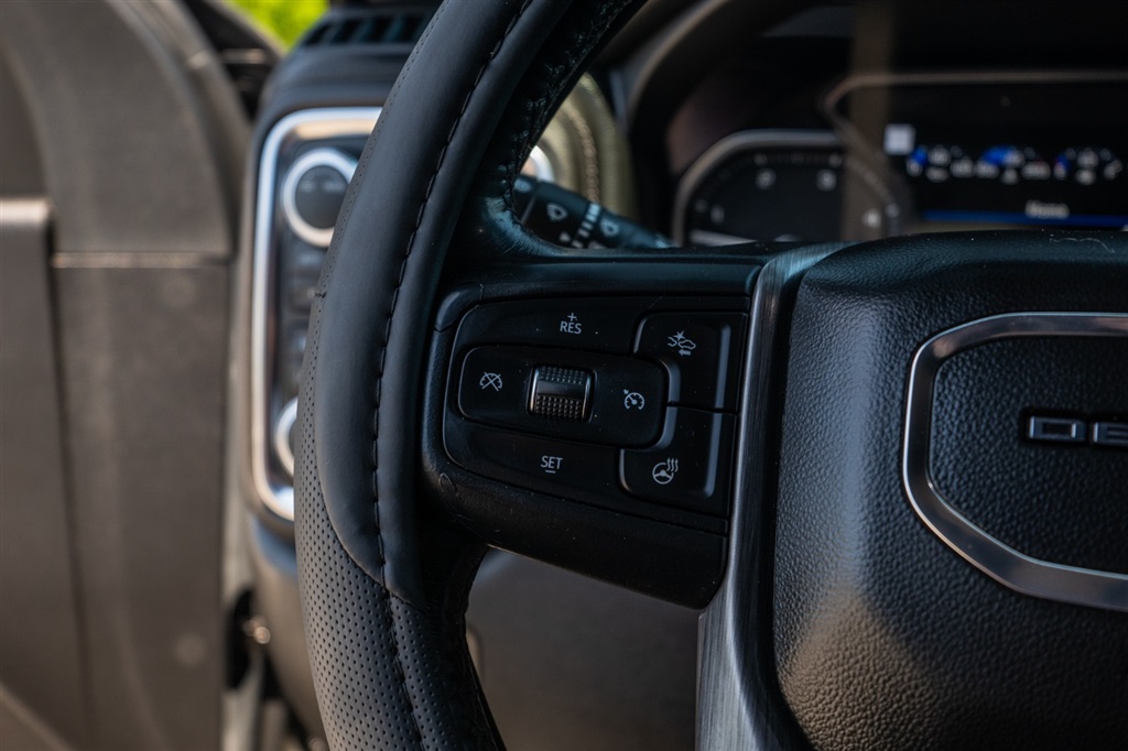 GMCSierra 2500HD Den21