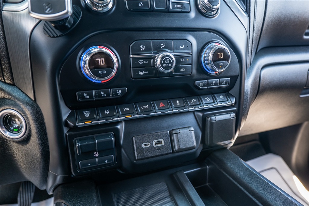 GMCSierra 2500HD Den27