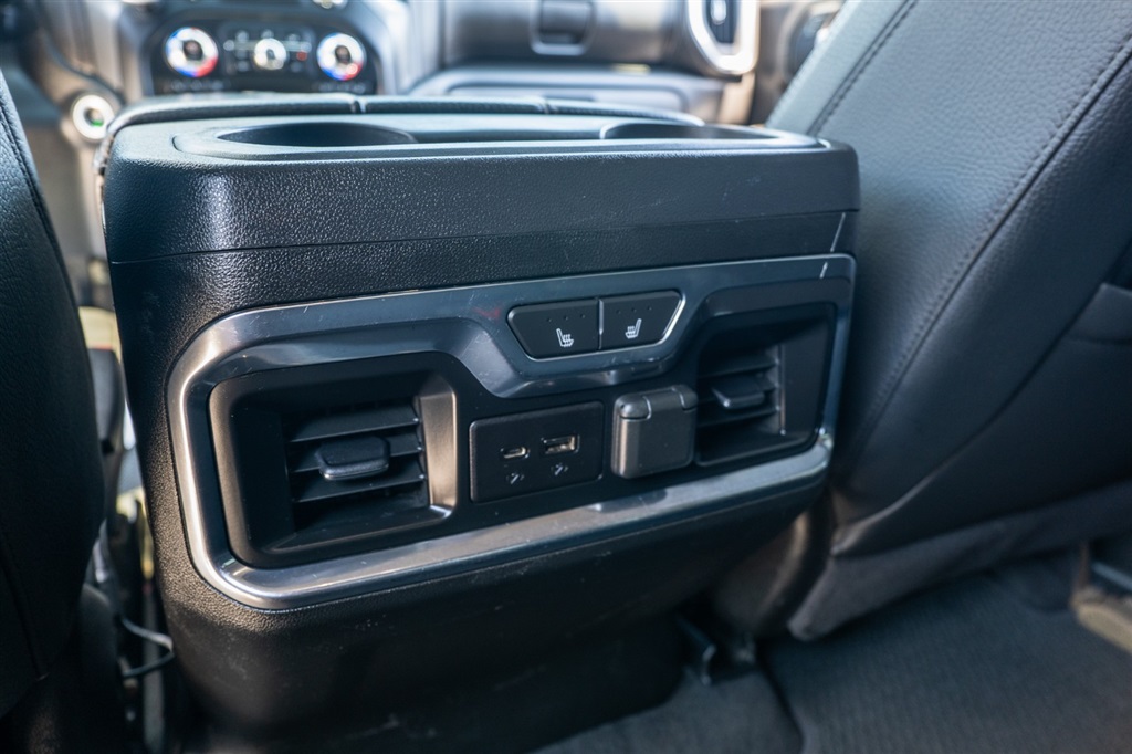 GMCSierra 2500HD Den33