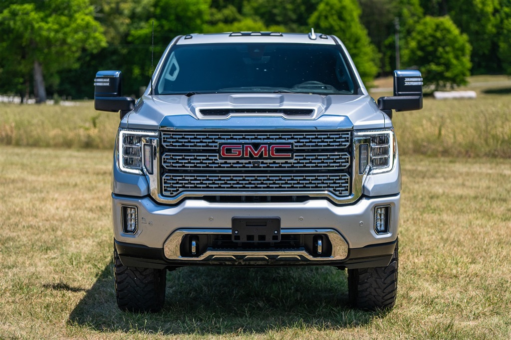 GMCSierra 2500HD Den5