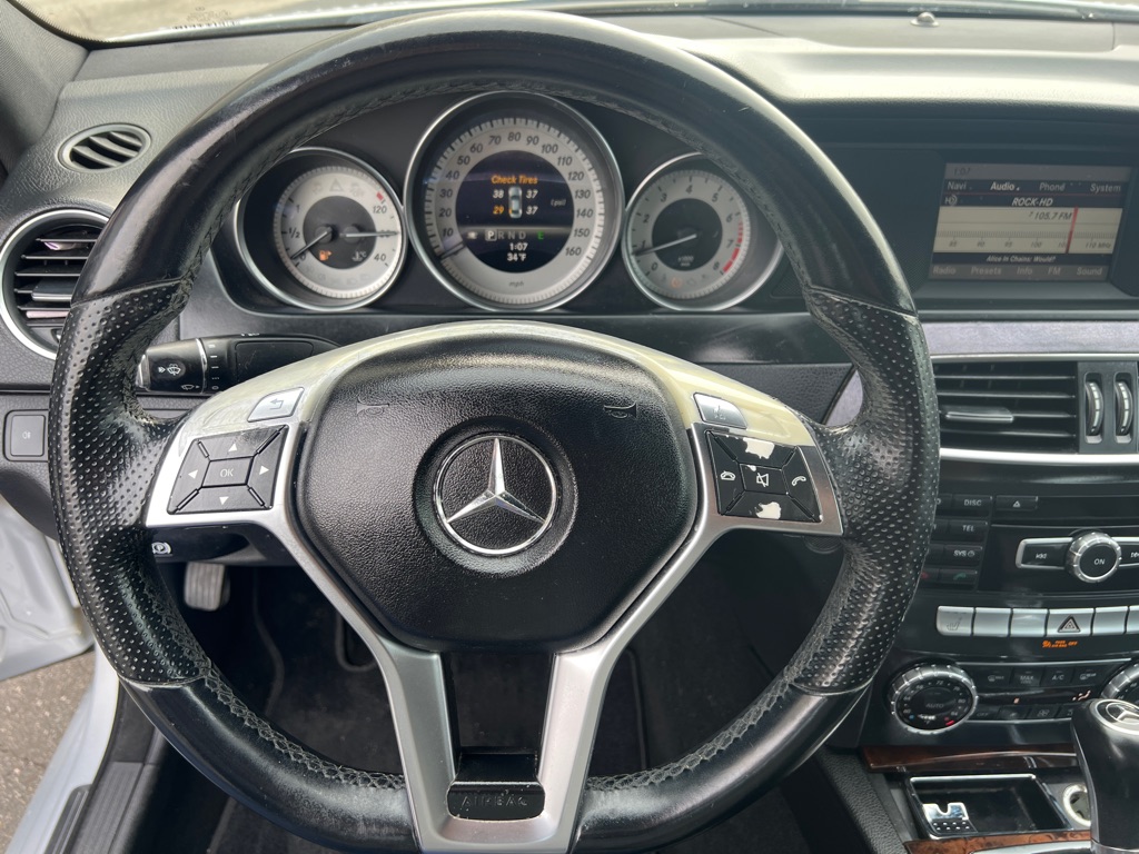 2013 Mercedes-Benz C-Class C250 Luxury photo