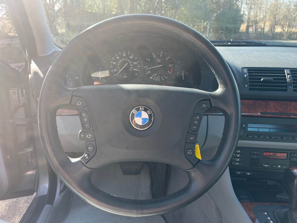 2002 BMW 5-Series 530i photo