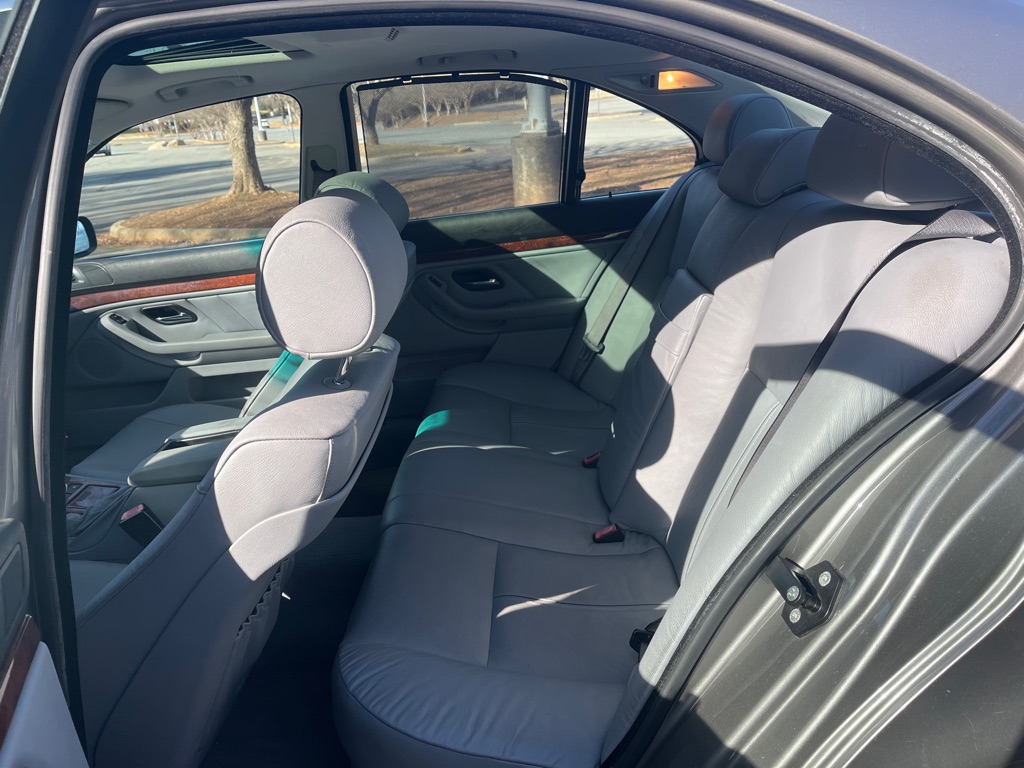 2002 BMW 5-Series 530i photo