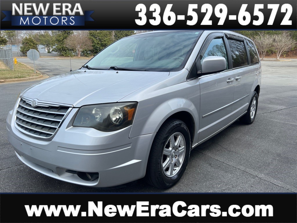 2010 Chrysler Town & Country Touring photo
