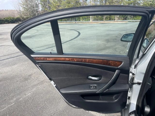 BMW5 Series 535i xDrive Sedan 4D16