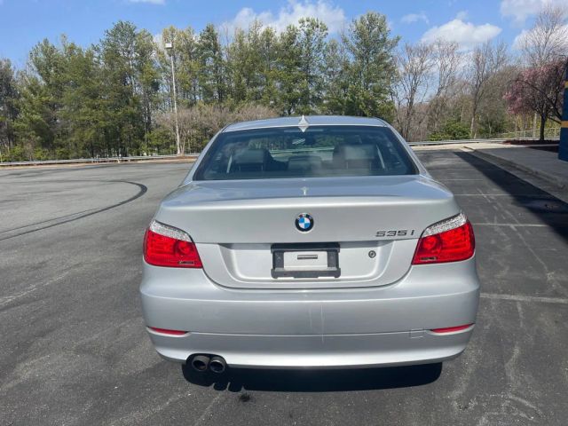 BMW5 Series 535i xDrive Sedan 4D4