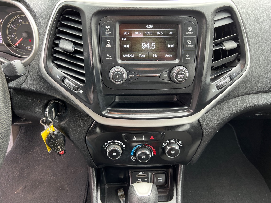 2014 Jeep Cherokee Sport photo