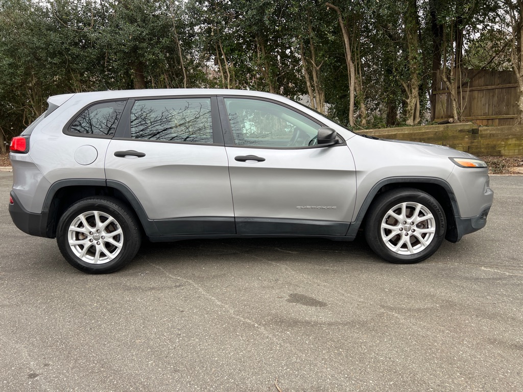 2014 Jeep Cherokee Sport photo