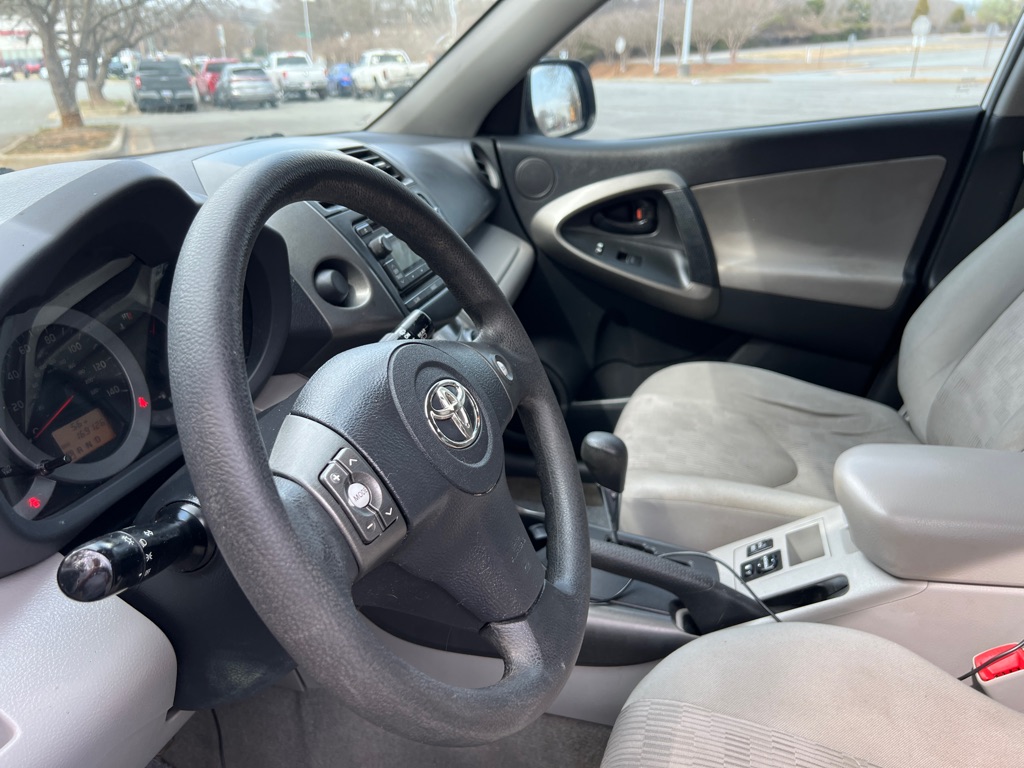 2012 Toyota RAV4 photo
