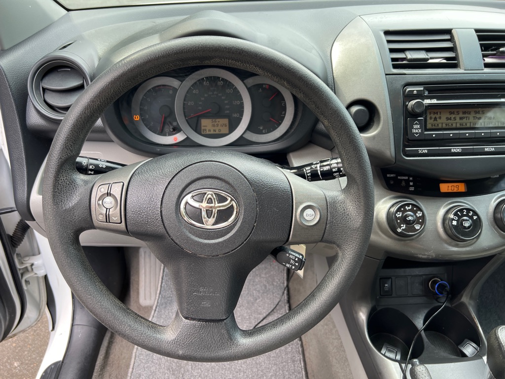 2012 Toyota RAV4 photo