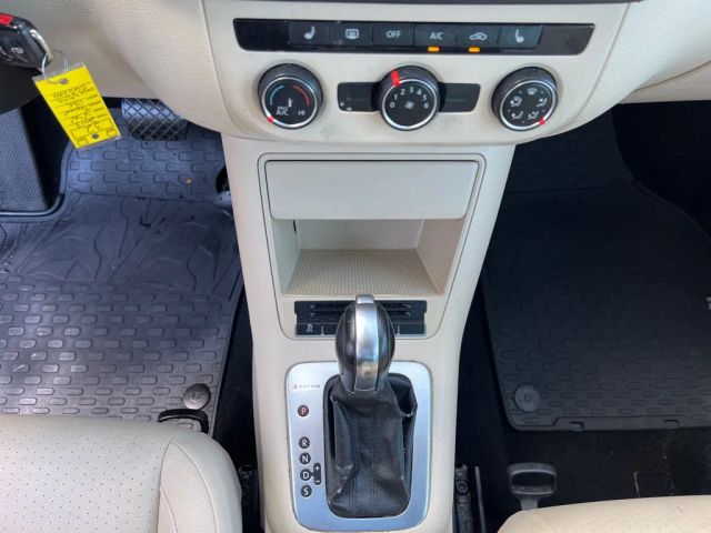 VolkswagenTiguan 2.0T SE 4Motion Sport Utility 4D17