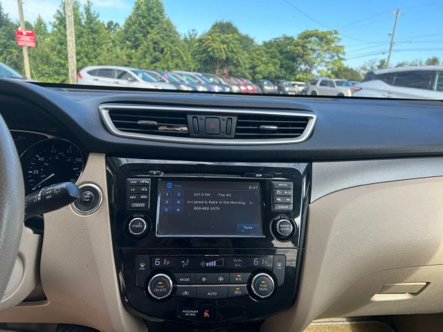 NissanRogue SV Sport Utility 4D15
