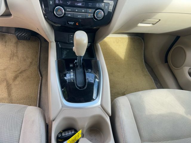 NissanRogue SV Sport Utility 4D16