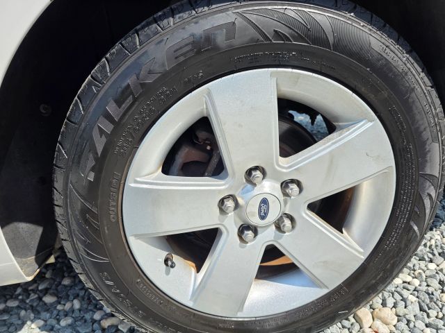 FordFusion SE Sedan 4D10