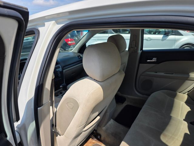 FordFusion SE Sedan 4D15