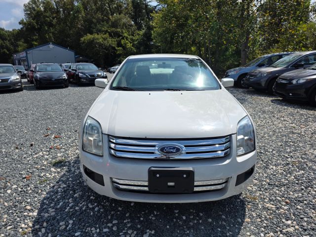 FordFusion SE Sedan 4D2