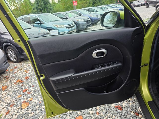 KiaSoul + Wagon 4D11