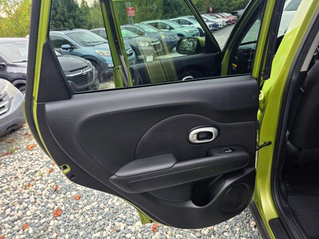 KiaSoul + Wagon 4D15