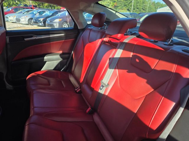 FordFusion Titanium Sedan 4D18