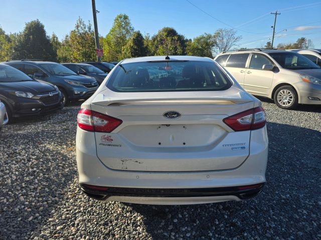 FordFusion Titanium Sedan 4D6